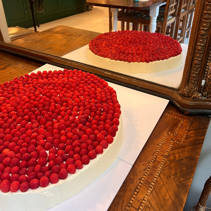 Large Round Single Layer Italian-Style Cakes