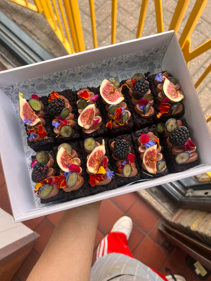 Little Cakes - Box of 12