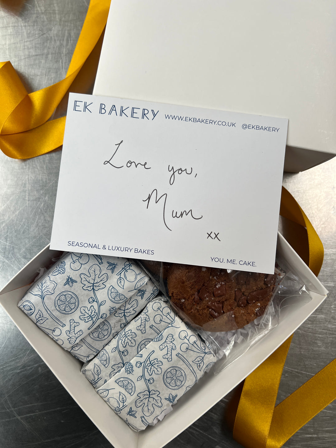 Brownies & Cookies Box - Mother's Day Edition