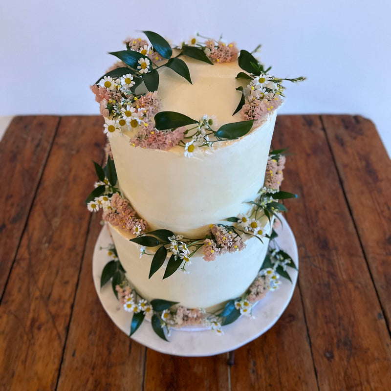 Large Sugar Blooms & Lace – £540 – Bespoke Cakes and Treats